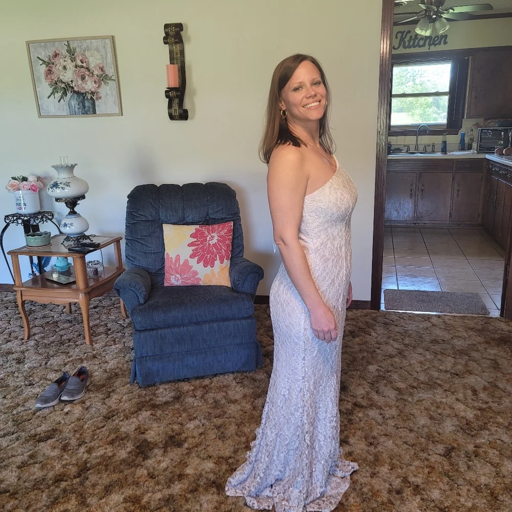 DONATED Nightway Collections One Shoulder Beige Champagne Glitter - Picture 2 of 10